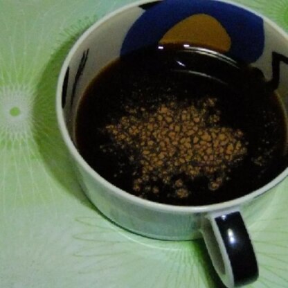 シナモンの香りと
蜂蜜の甘さが良いですね。
朝夕寒くなると、温かいコーヒーの量が増えてきます。
御馳走様でした。